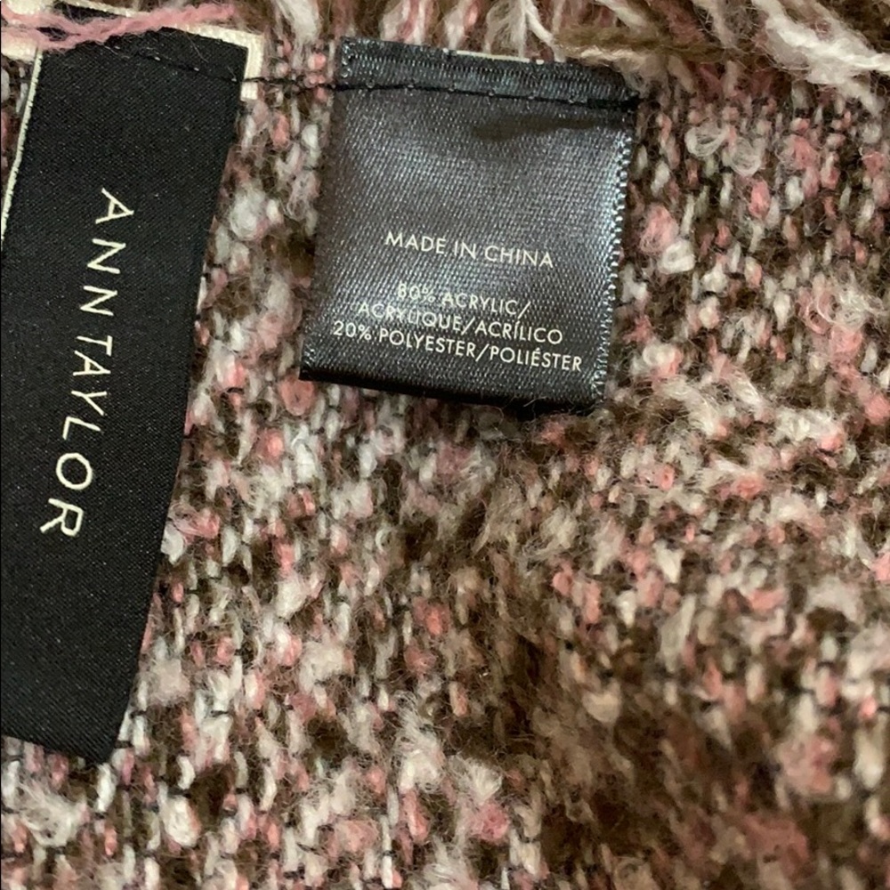 Large Scarf - Picture 3 of 3